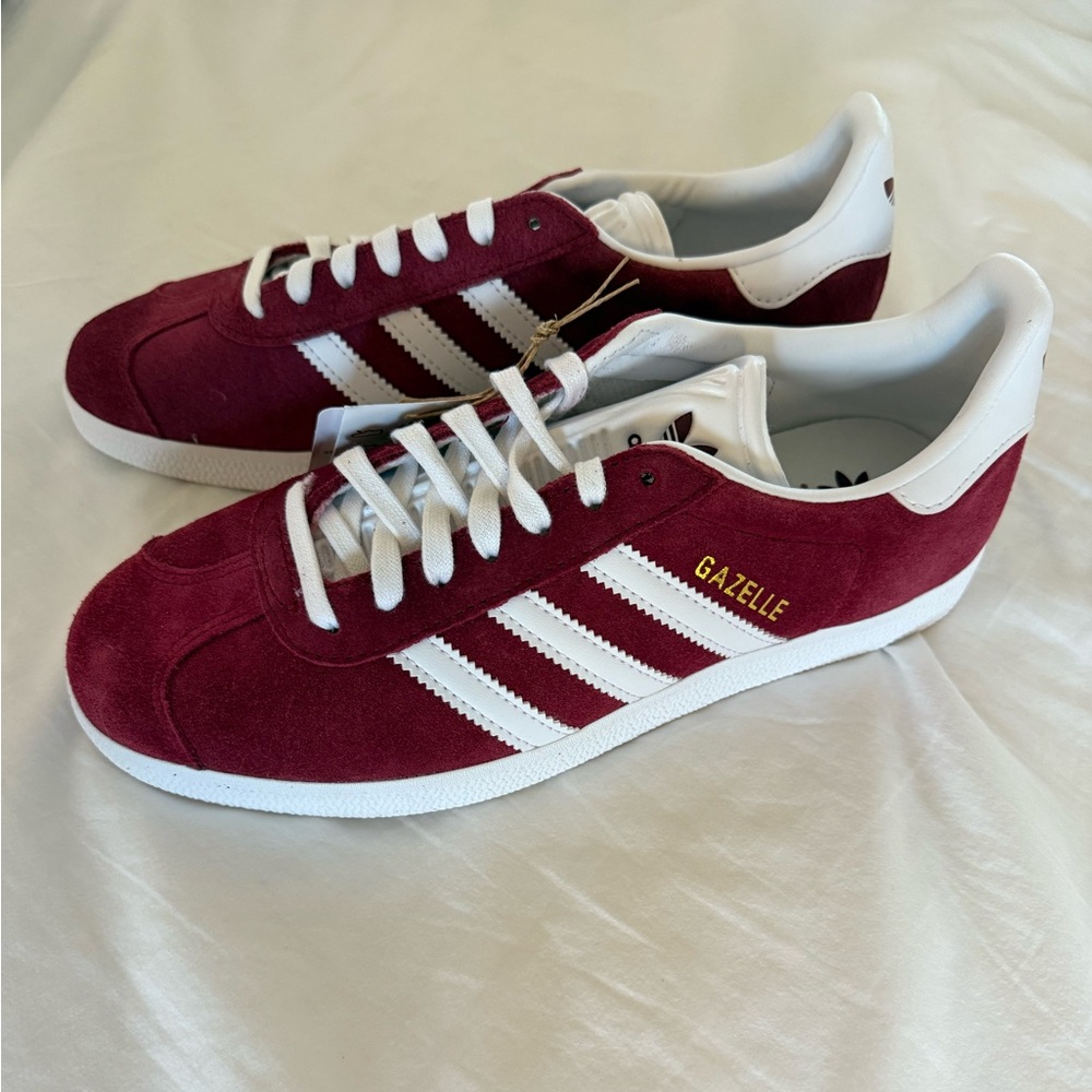 NWT | Adidas Gazelle Burgundy | MENS size 6.5 | WOMENS Size 7.5